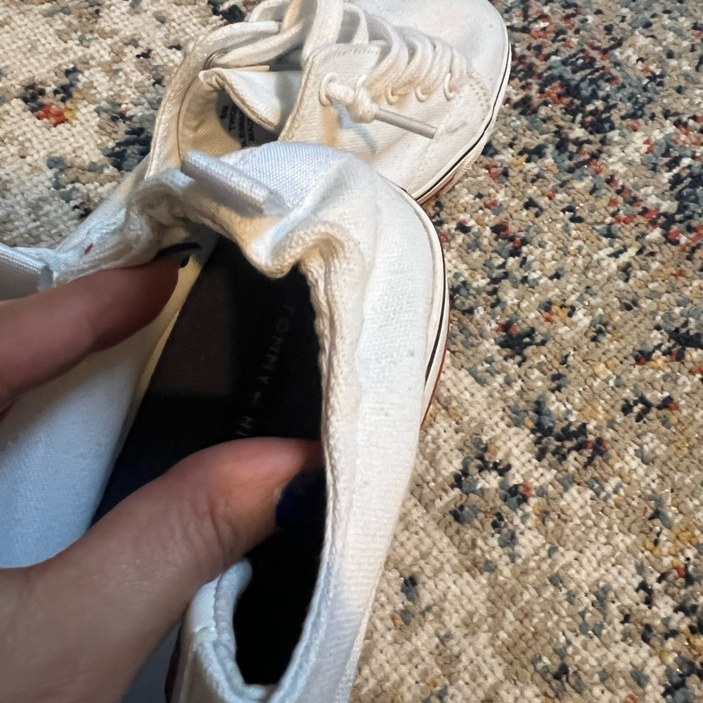 Women’s Tommy Hilfiger slip on style shoe - Picture 8 of 10
